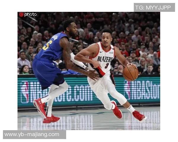 里德第二节火力全开21投11中三分命中率五成砍下28分助力全队表现出色